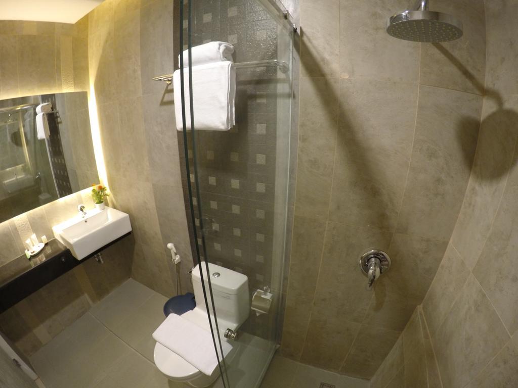 Biz Boulevard Hotel Μανάντο Εξωτερικό φωτογραφία