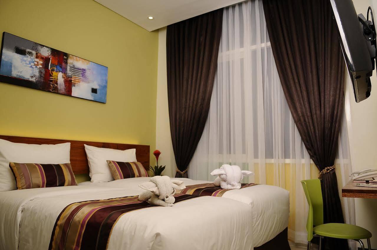 Biz Boulevard Hotel Μανάντο Εξωτερικό φωτογραφία